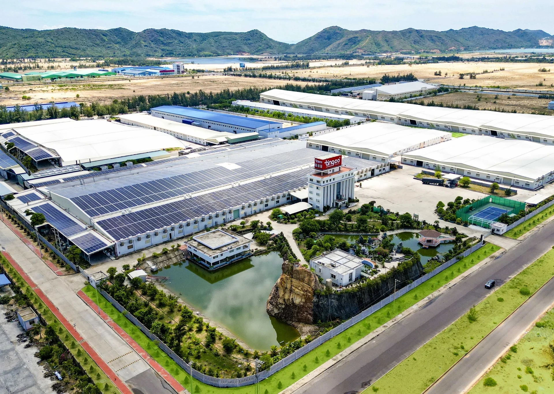 Phát triển công nghiệp Việt Nam dựa trên khoa học - công nghệ và đổi mới tạo: Định hướng chiến lược đến 2045